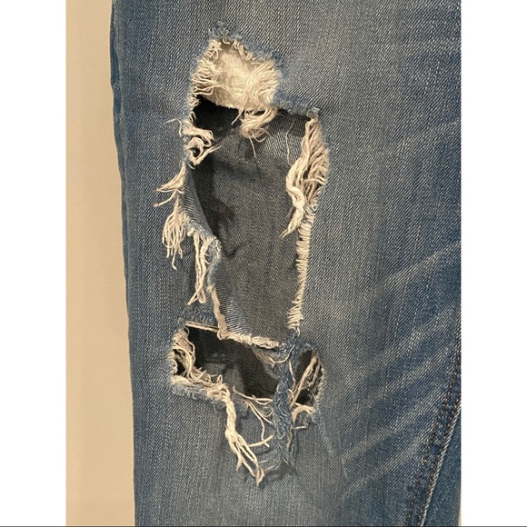 * LEAVING TODAY* Women’s Express Girlfriend jeans - Picture 4 of 4